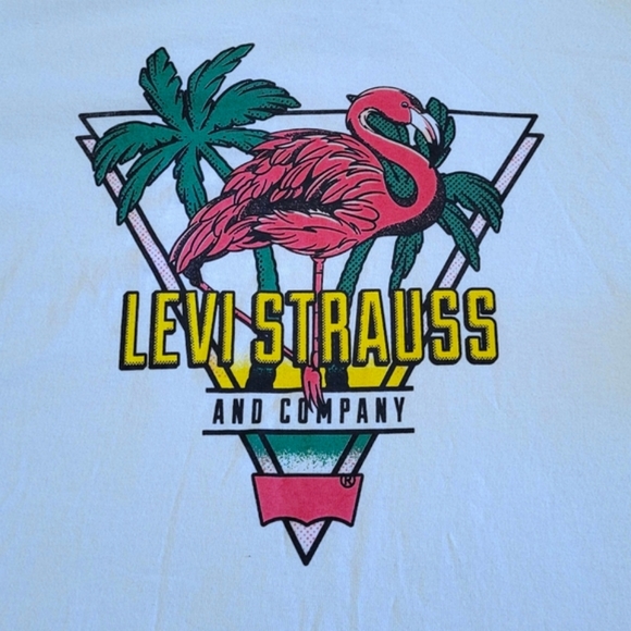 Levi's Flamingo🦩 Graphic Tee👕 - NWT - Picture 3 of 11
